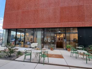 Front entrance + outdoor seating at Tea Stories in Eindhoven