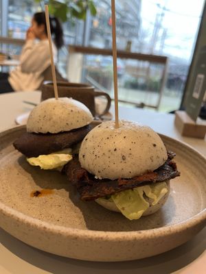 Amazing food, great people, cozy place 💚 (bao buns with marinated mushrooms - so good!)  at Tea Stories in Eindhoven