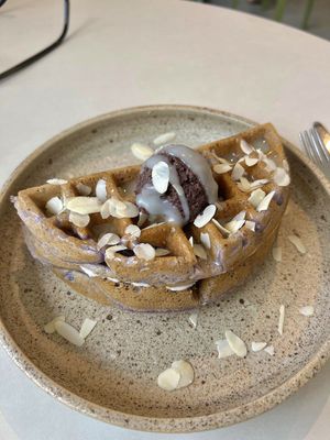 taro waffle  at Tea Stories in Eindhoven