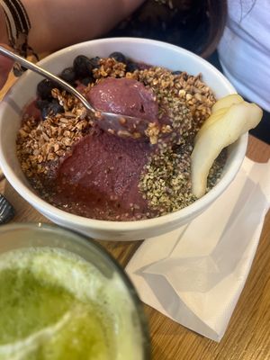 Açaí Bowl   at Kupfert & Kim - Yorkville in Toronto