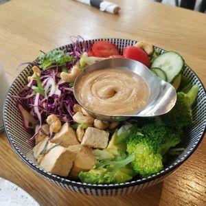 Ginger Peanut Bowl at Kupfert & Kim - Yorkville in Toronto