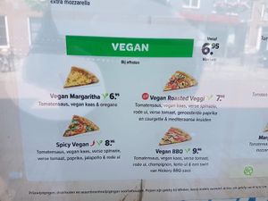 4 vegan pizzas at Domino's Pizza in Goes