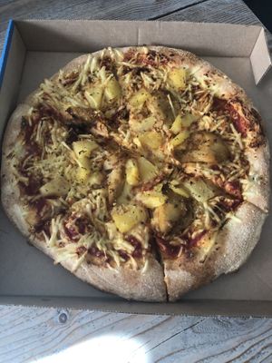 Vegan Margaritha with added pineapple and vegan chicken at Domino's Pizza in Goes