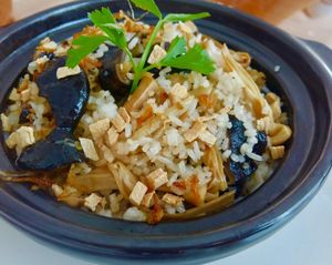 Fried rice In clay pot at Huong Sen Trang in Phan Thiet