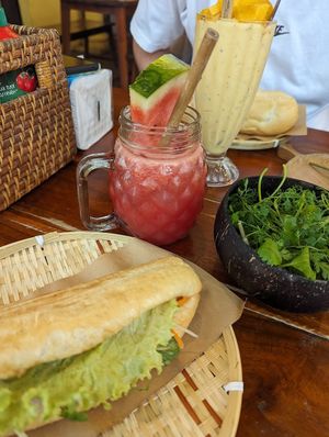 Bahn mi and watermelon juice at Banh Mi Ha Noi in Tam Coc
