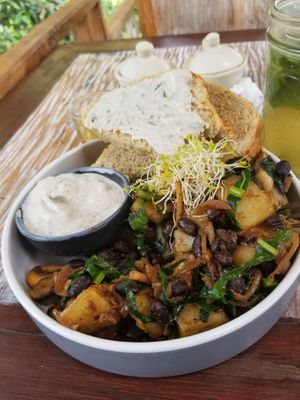 Rootin' Root'ine♡♡ at Eat.Co in Ubud