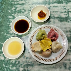Assorted dumplings at Lái Xīn SùShí 來欣素食手工水餃 in Taipei