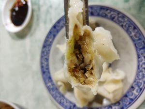 Inside of a cabbage dumpling at Lái Xīn SùShí 來欣素食手工水餃 in Taipei