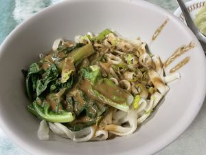Sesame noodles  at Lái Xīn SùShí 來欣素食手工水餃 in Taipei