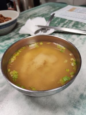 Miso soup at Lái Xīn SùShí 來欣素食手工水餃 in Taipei