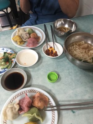 They make everything from scratch  at Lái Xīn SùShí 來欣素食手工水餃 in Taipei