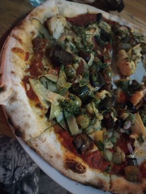 Artichoke pizza at BarStudio in Warsaw