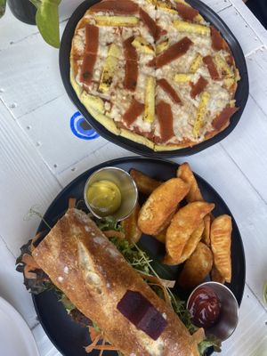 Hawaiian pizza and sandwich  at Vegan Town in Ajijic