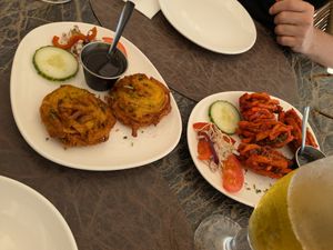 Onion baji & vegetable pakora at Bombay Babu - Calle Valencia in Tenerife