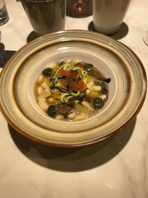 Beans with vegetables  at Xavier Pellicer in Barcelona