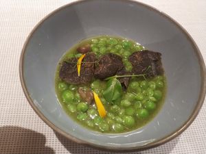 Guisantes at Xavier Pellicer in Barcelona