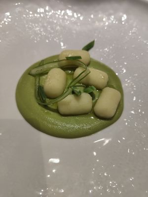 Patatas con judias at Xavier Pellicer in Barcelona