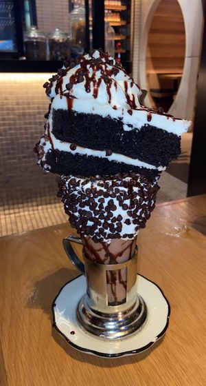 10/10 presentation  at Venetian Hotel - Black Tap in Las Vegas