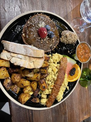 Their ‘everything’ plate: highly recommend!!  at Don Vegan in Quebec