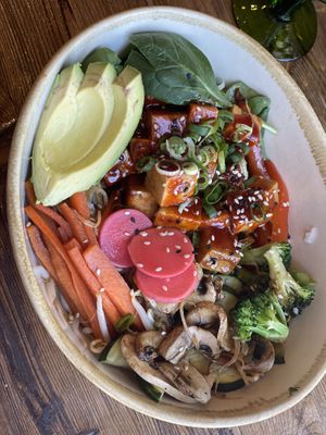 bibimbap 🍲 not spicy but very flavorful  at Don Vegan in Quebec