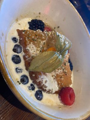 Pouding chômeur.
Poor Mans Pudding. at Don Vegan in Quebec