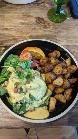  at Don Vegan in Quebec