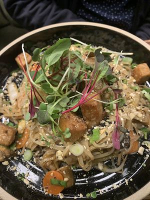 Pad thaï   at Don Vegan in Quebec