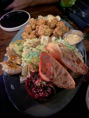 Antipasti for 2  at Don Vegan in Quebec