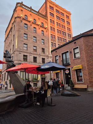 Outside seating at Don Vegan in Quebec