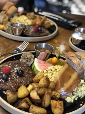 Brunch   at Don Vegan in Quebec