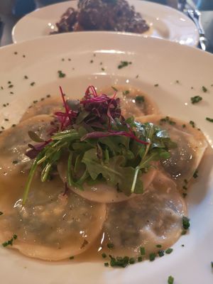 Ravioli épinards et "ricotta" at Don Vegan in Quebec