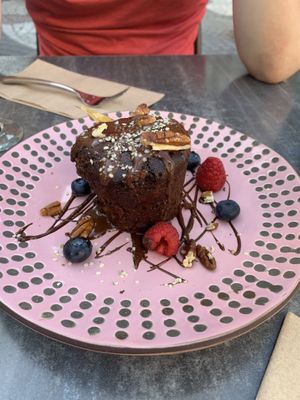Gâteau au chocolat  at Don Vegan in Quebec