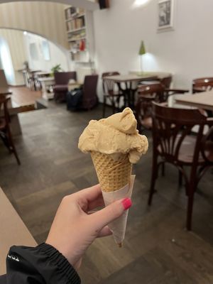 Ice cream  at Creme de la Creme - Zmrzlinový Salon  in Prague