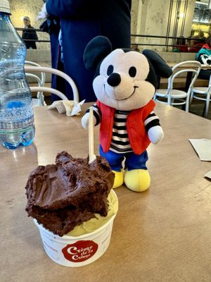   at Creme de la Creme - Zmrzlinový Salon  in Prague