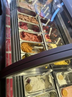   at Creme de la Creme - Zmrzlinový Salon  in Prague