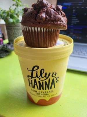 Amazing ice cream and muffin at Pernera in Patmos