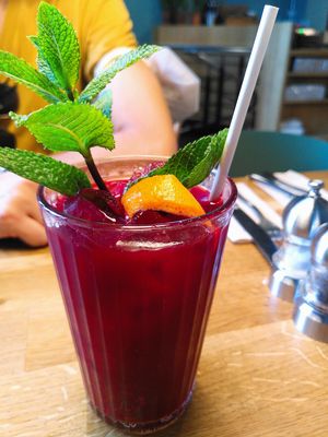 Homemade lemonade hibiscus and strawberry at Vevay Kitchen in Frankfurt