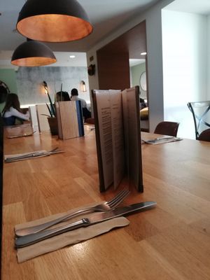 Schöne Einrichtung at Vevay Kitchen in Frankfurt