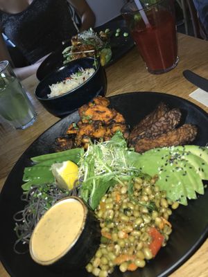 Angebrannter Tempeh aber sonst alles lecker! at Vevay Kitchen in Frankfurt