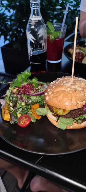 Bbq falafel burger with dry bun and sweet potato salad at Vevay Kitchen in Frankfurt