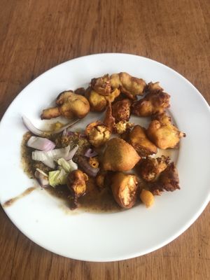 Gobi Pakora (frittierter Blumenkohl in Linsenmehlteig)  at Badshah in Hamburg
