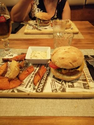 Burger vegana at The Black in Fuenlabrada