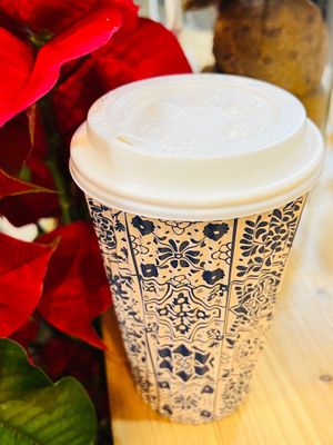 Hot vegan beverages TO GO (or to drink here 😉) or to order online (Ubereats, JustEat, Deliveroo). Golden Milk, vegan cappuccino, latte matcha, latte macchiato - all vegan! at Nectare 2 in Bologna