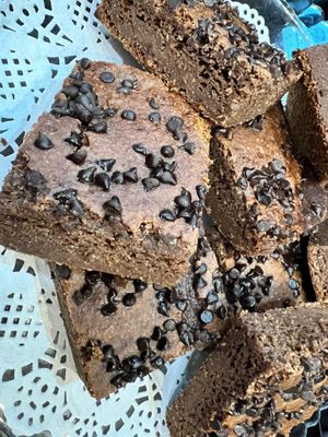 For late breakfast, dessert, snack, brunch we have vegan cakes without sugar added and some also gluten-free!! You can also order online (Ubereats, JustEat, Deliveroo) at Nectare 2 in Bologna