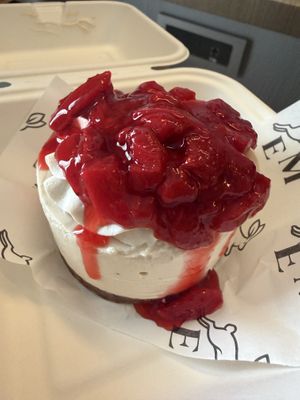 Cheesecakee  at Em Vegan Sweets in Lima