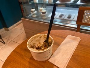 Pistachio brownie pot at Em Vegan Sweets in Lima