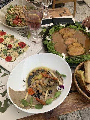 Natalie Portman Chickpea salad (dressing was incredible!), zucchini/pea gravy dish, zucchini carpaccio, truffle hummus  at Pandora Greenbox in Split