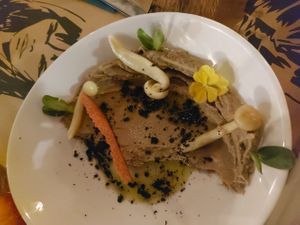 Appetizer humus with truffle : our favorite ! So so good at Pandora Greenbox in Split