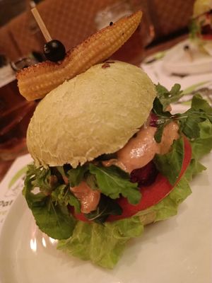 Lucy in the sky vegan beetroot and seed burger at Pandora Greenbox in Split