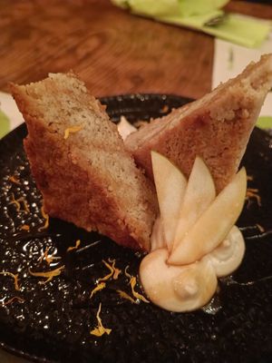 Apple cake with white caramel sauce and soy cream (Portia de Rossi) at Pandora Greenbox in Split